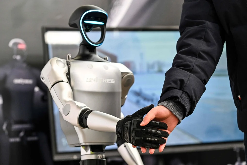 Robot’s Unsettling Behavior at Chinese Festival Sparks Fears of AI Dominance