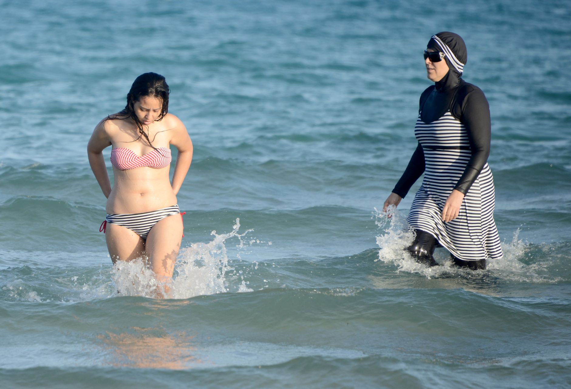 Syria Orders Modest Swimwear at Public Beaches